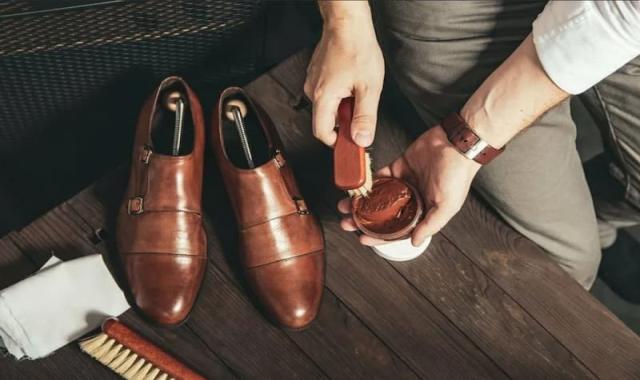 واکس کفش چرم عسلی؛ بو مطبوع بی رنگ (250) گرم wax