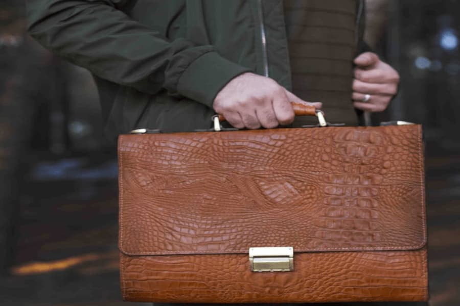 کیف مارک دیپلمات؛ مشکی قهوه ای چرمی اصل 30*40 سانتی متری