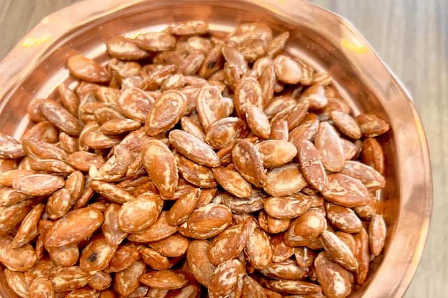 تخمه ژاپنی در اصفهان؛ خام برشته نمکی چاشنی دار 2 ویژگی درشت ترد