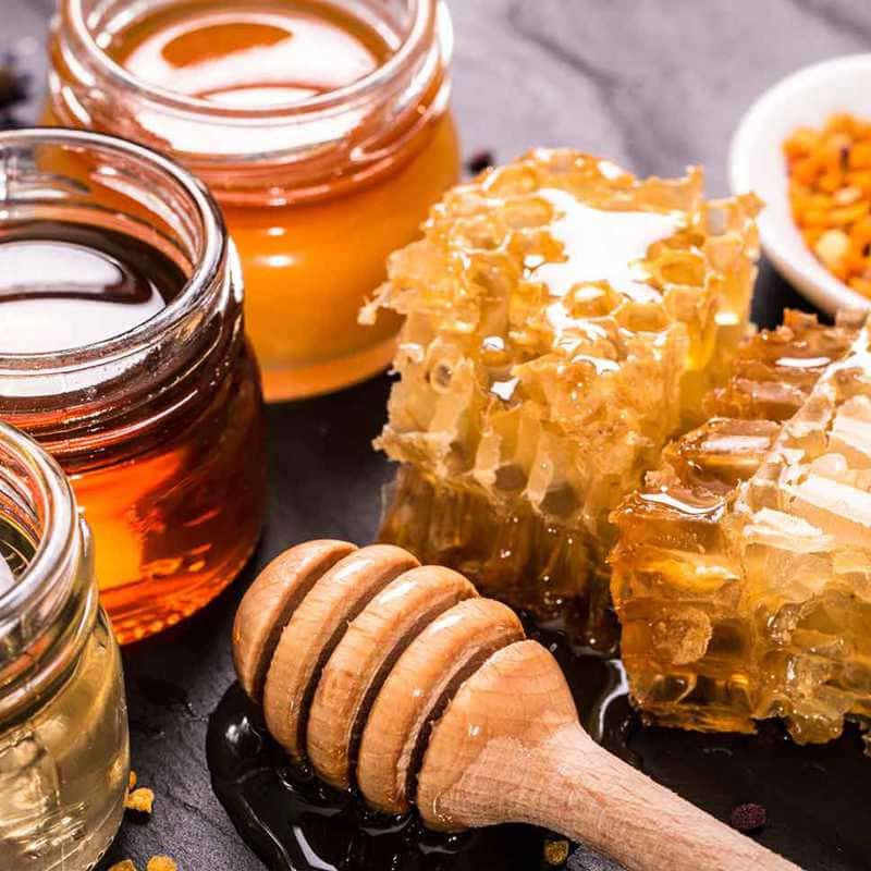 عسل حکیم باشی؛ طبیعی شفاف زرد روشن آهن فسفر Protein