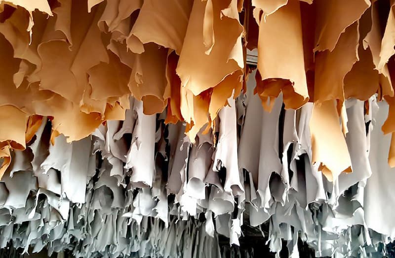 چرم کراست گاوی؛ منعطف خشک شده 3 رنگ سفید زرد مشکی