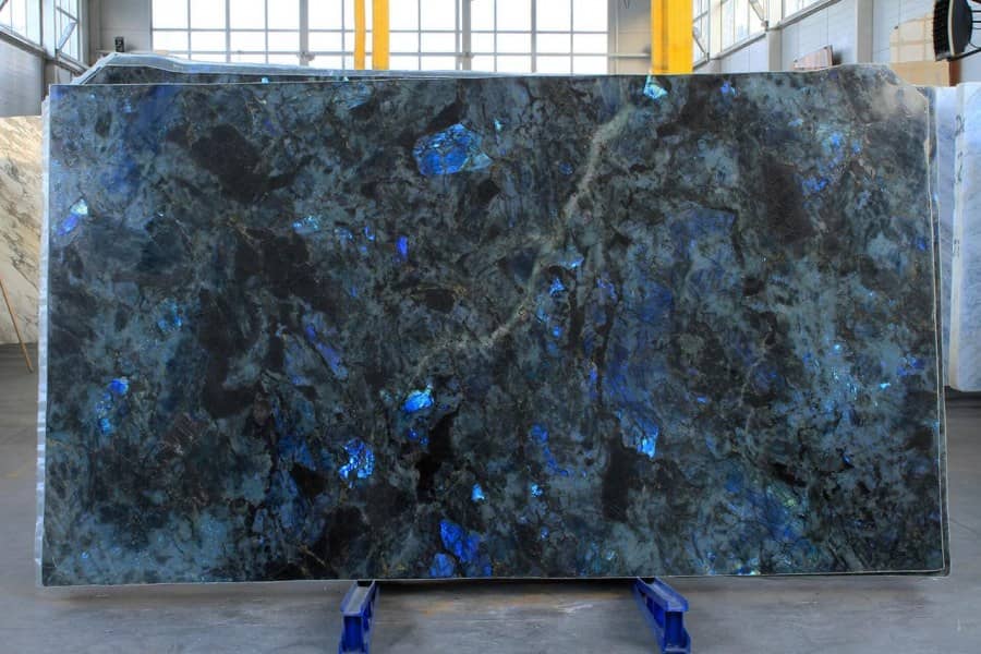 سنگ گرانیت فلیم شده؛ دستی ضد لغزش مات 2 کاربرد ورودی ساختمان پارکینگ