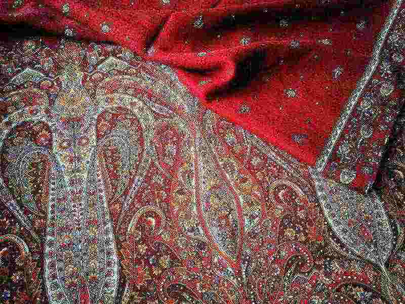 ترمه رومیزی اصل؛ طرح سنتی نرم ضد حساسیت Soft