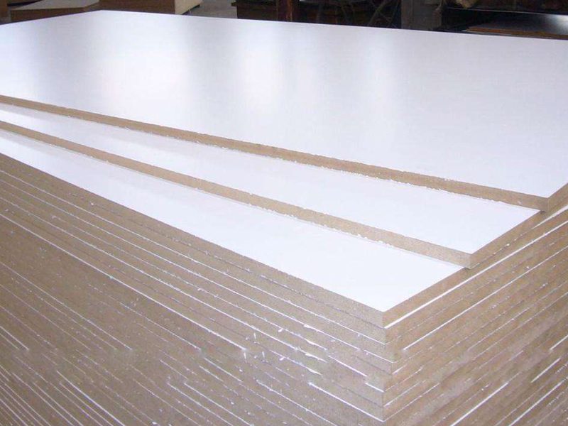 ام دی اف سفید صابونی آرتا؛ ملامینه مات ضد خش (1*3) متر