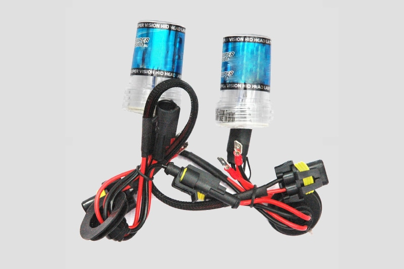 لامپ زنون مه شکن پارس؛ جلو عقب خودرو کم مصرف نوری Strong