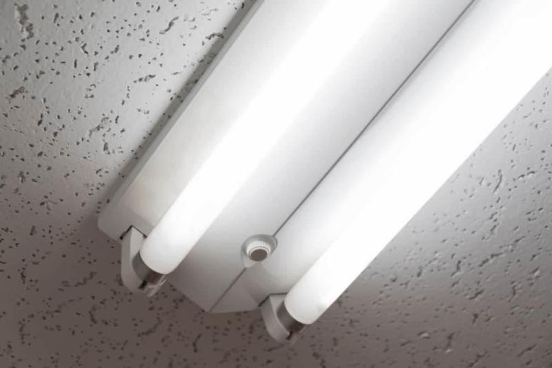 لامپ مهتابی قدیمی (فلورسنت) طول عمر بالا کم مصرف نصب آسان