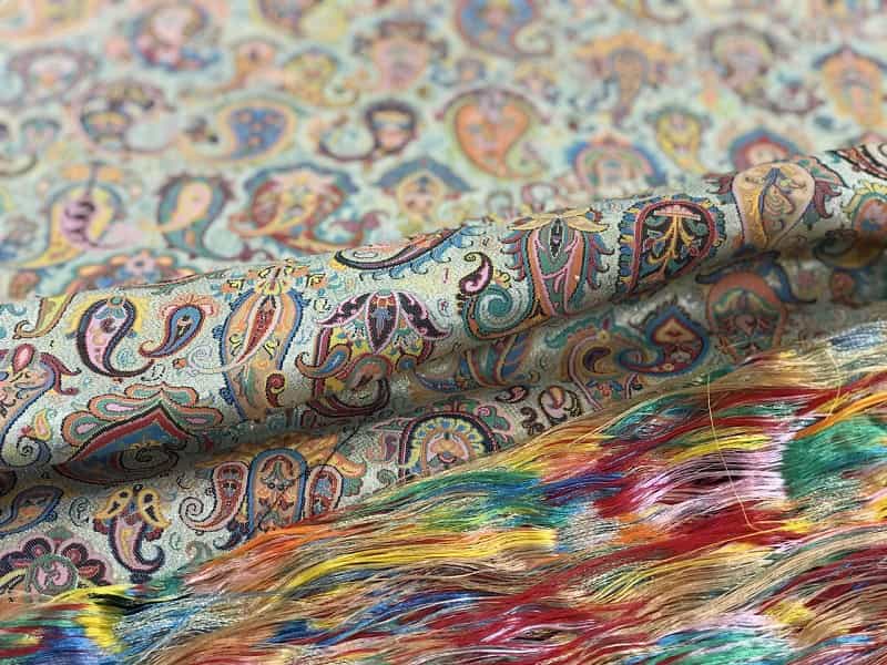 ترمه خجسته؛ ابریشمی رومیزی جانماز سجاده قرمز crimson