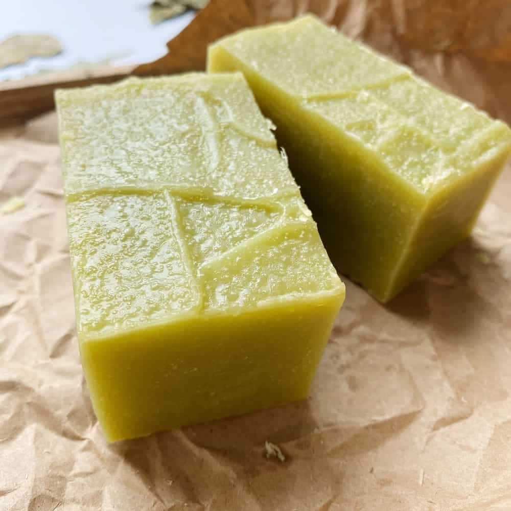 صابون آلوورا؛ درمان جوش ویتامین (A E C) تولید Iran