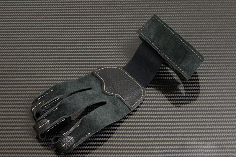 چرم آفتاب اصفهان؛ استحکام بالا ضد تعریق 3 رنگ قهوه ای روشن مشکی Green