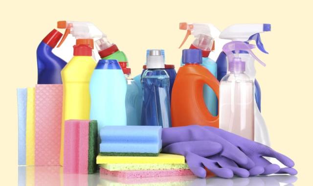 شوینده چند منظوره؛ ضدعفونی کننده لکه زدایی اسپری دارای رایحه Detergent