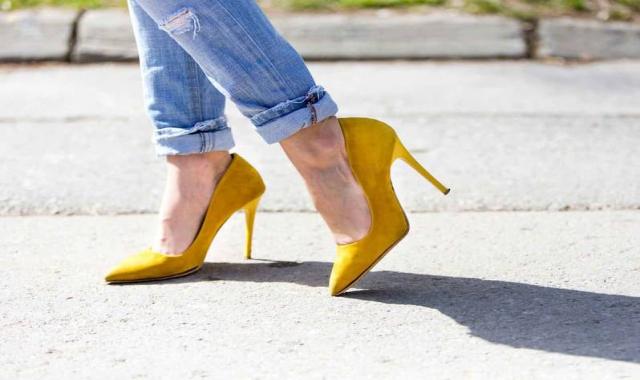 کفش چرم پاشنه بلند مجلسی؛ بند دار جلو بسته (4 6 8) سانتی متری مات براق