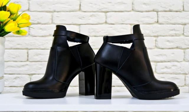 کفش چرم پاشنه دار زنانه؛ طبی نگینی گیپوری (6 8 10) سانتی متری