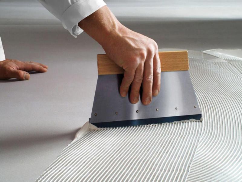 چسب بتن 8 کیلویی؛ مایع شیری رنگ پی ریزی ساختمان Glue