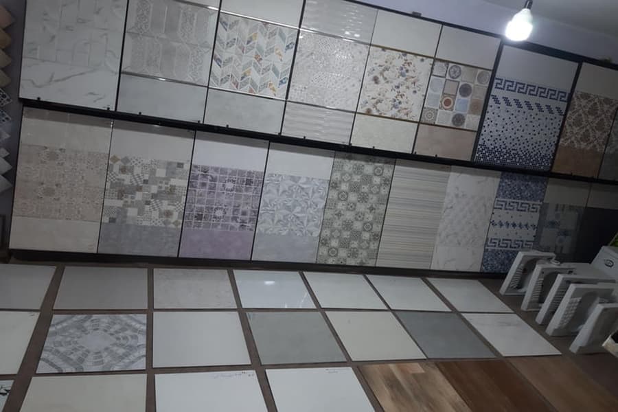 کاشی و سرامیک فرزاد یزد؛ مات براق 70*90 سانتی متری