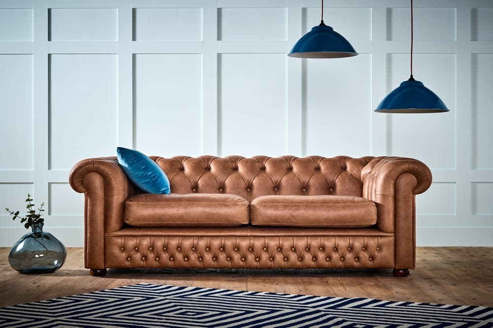 مبل چستر سفید و مشکی؛ راحتی اسپرت 3 جنس مخمل چرم طبیعی مصنوعی