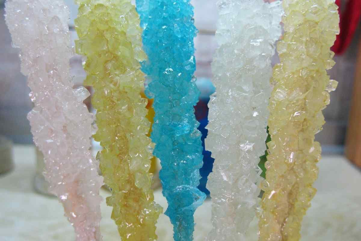 نبات زعفرانی عمده؛ پودری آبنباتی دو طعم هل دارچین سایز کوچک