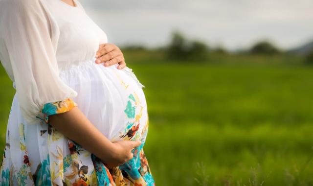 لباس مجلسی حاملگی؛ کمر کلوش حریر قرمز صورتی 2 مدل ساده طرحدار