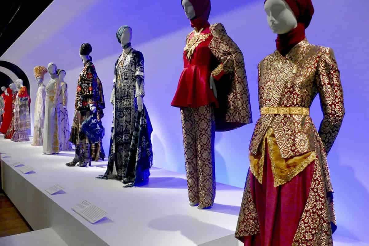 لباس مجلسی حجابی (پیراهن) قرمز آبی مشکی 4 جنس حریر گیپور ساتن