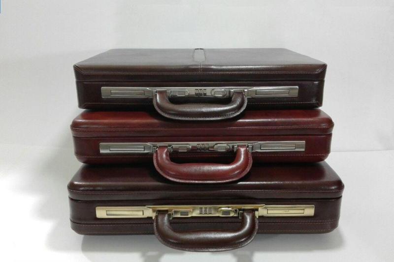 کیف سامسونت چرم؛ مصنوعی طبیعی قفل دار مشکی Brown