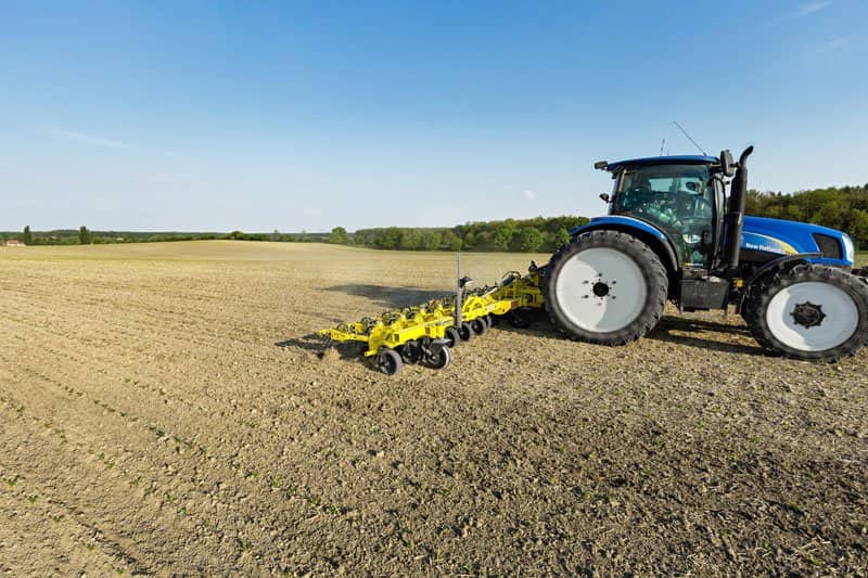 بذرکار تاکا؛ دارای اتصال سه نقطه ای انواع (21 15) ردیفه