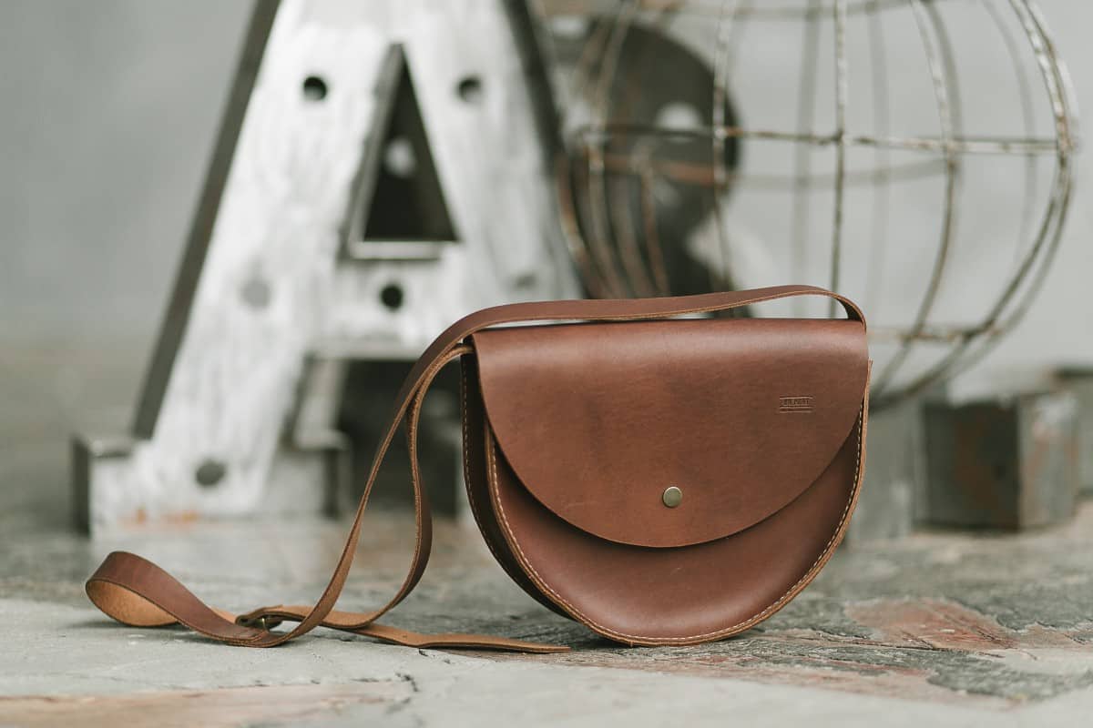 کیف چرم اصل زنانه؛ ضد آب 2 مدل دوشی کوله مستطیلی گرد