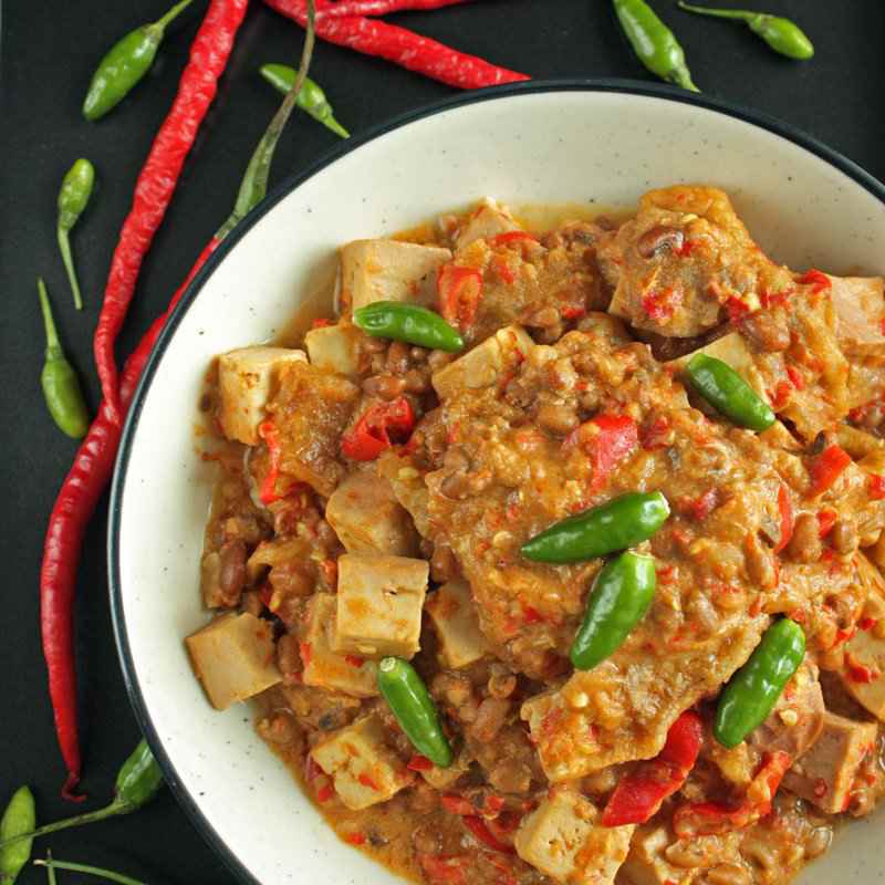 کنسرو خاویار بادمجان؛ کارتنی قوطی بیوفلاونوئید فاقد اسید چرب ترانس ویتامین B6