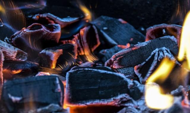 زغال پسته سفید؛ بدون گاز سمی حرارت بالا یکدست coal