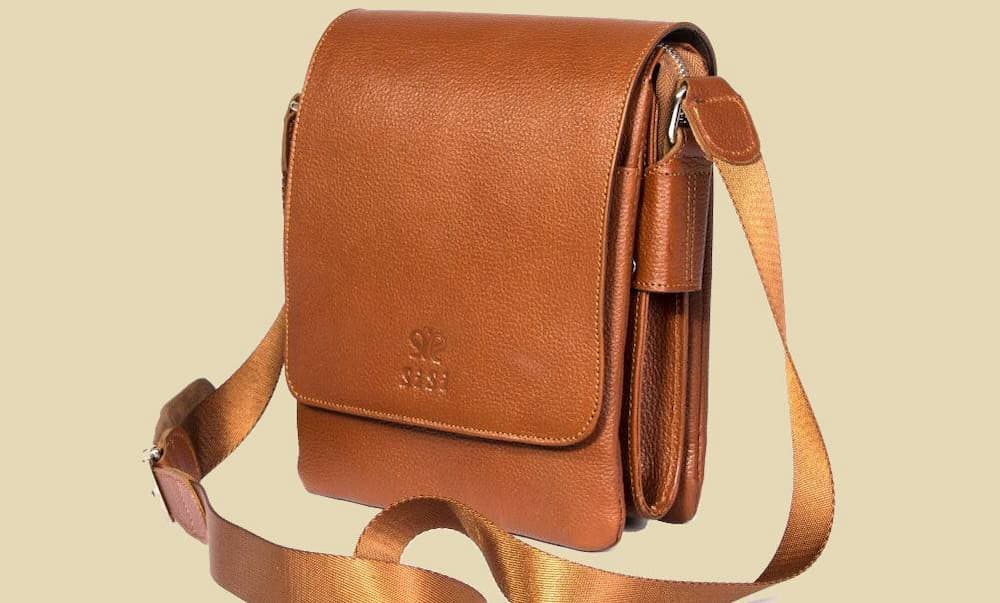 کیف چرم مردانه دستی؛ خوش دست (قهوه ای مشکی) دارای جیب متنوع