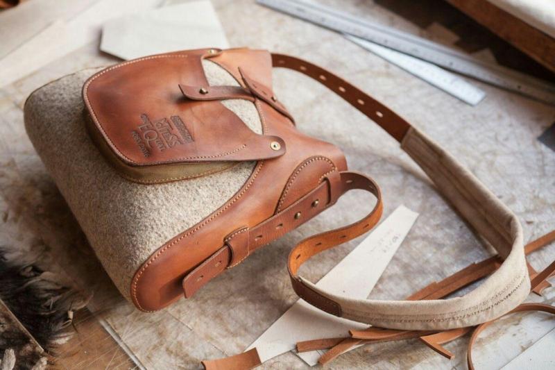 کیف چرم شترمرغ؛ بادوام مقاوم 3 رنگ قهوه ای روشن تیره کرمی