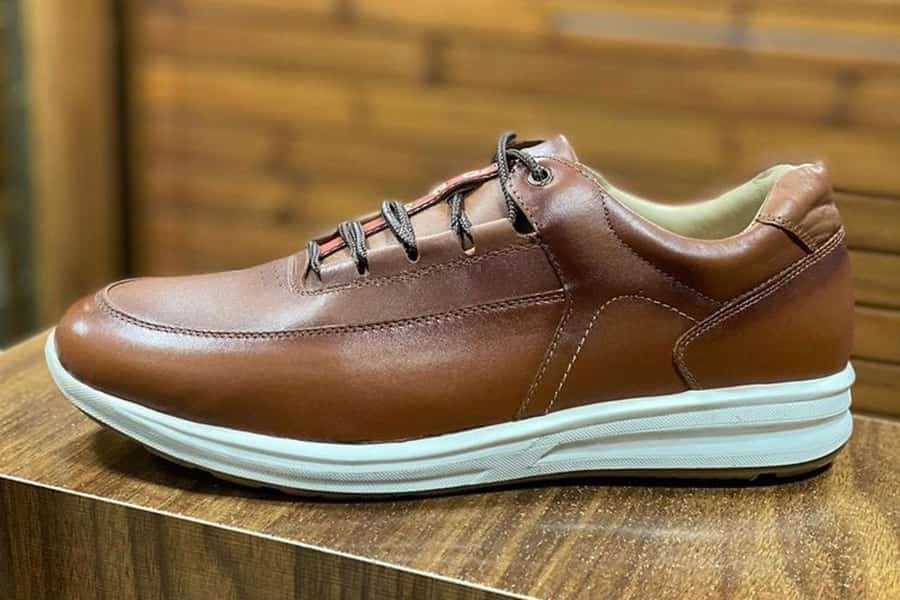 کفش چرم قهوه ای اسپرت؛ زنانه مردانه ( 36 45) سانتی متر دست دوز صنعتی