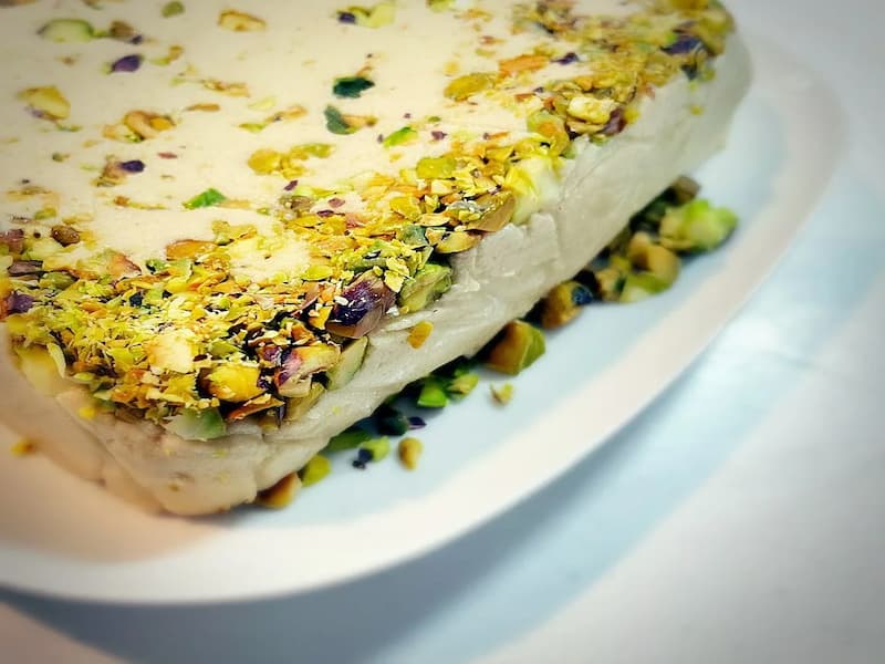 ارده شکلاتی نوحا؛ بسته بندی شیک طبع گرم کنجد Noah