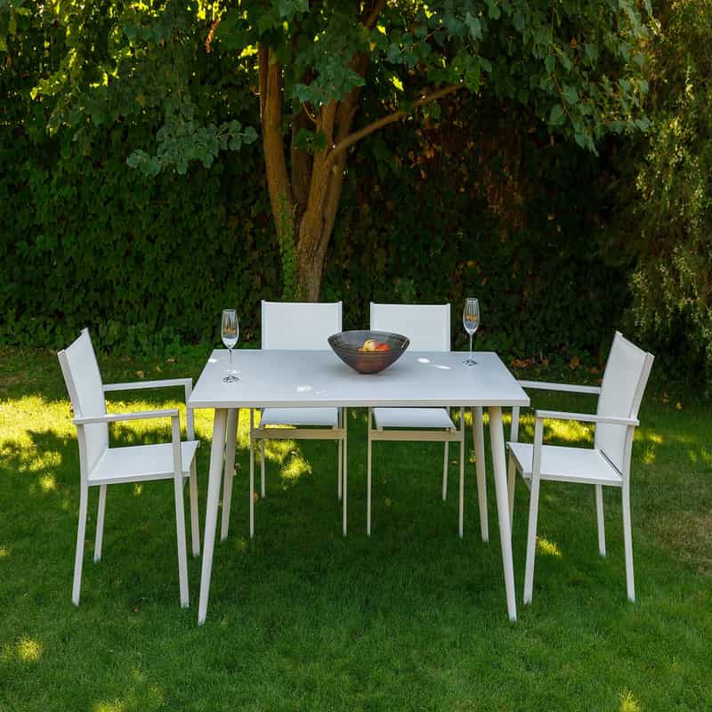 میز و صندلی پلاستیکی تبریز؛ پلی استر بازیافتی 2 نوع بچه گانه بزرگسال Tabriz