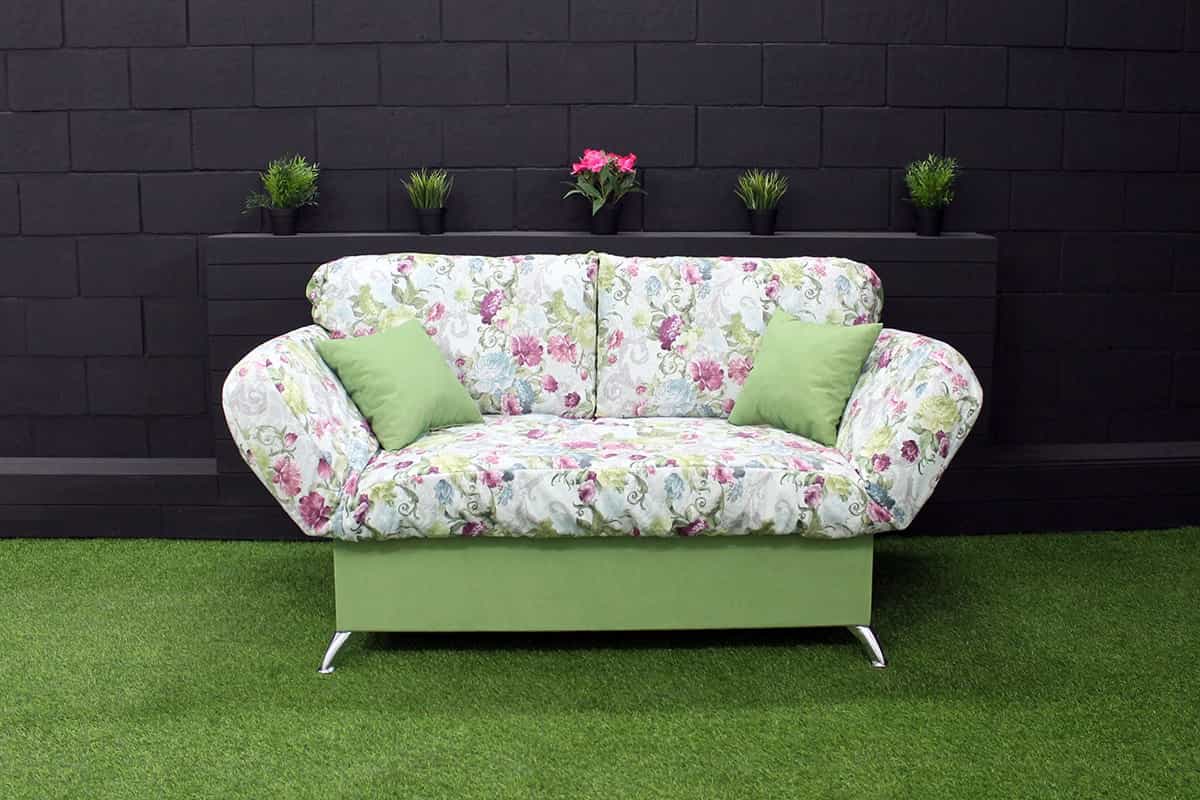 مبل سلطنتی چرم سفید؛ پلیسه ساده لمسه دوزی کوسن رنگی Royal