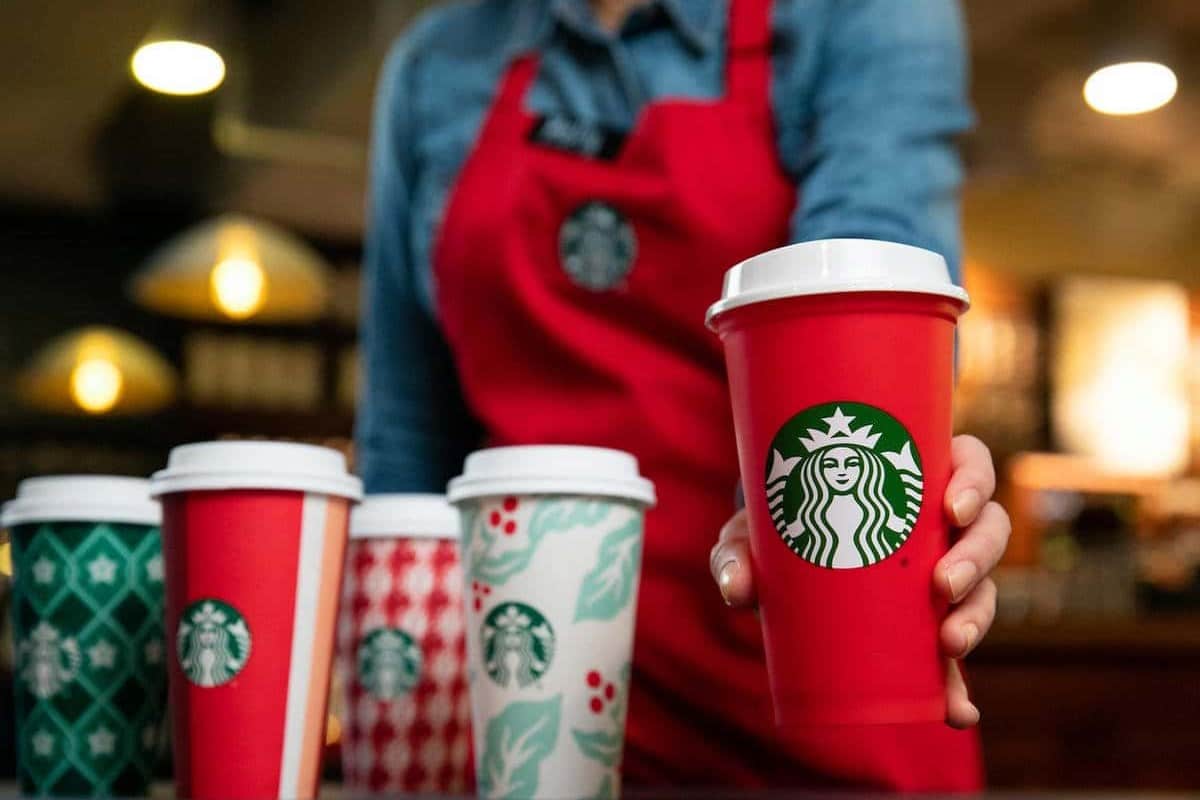 لیوان یکبار مصرف استارباکس؛ طرح دار ساده 2 رنگ سفید کرمی (100 180) سی سی