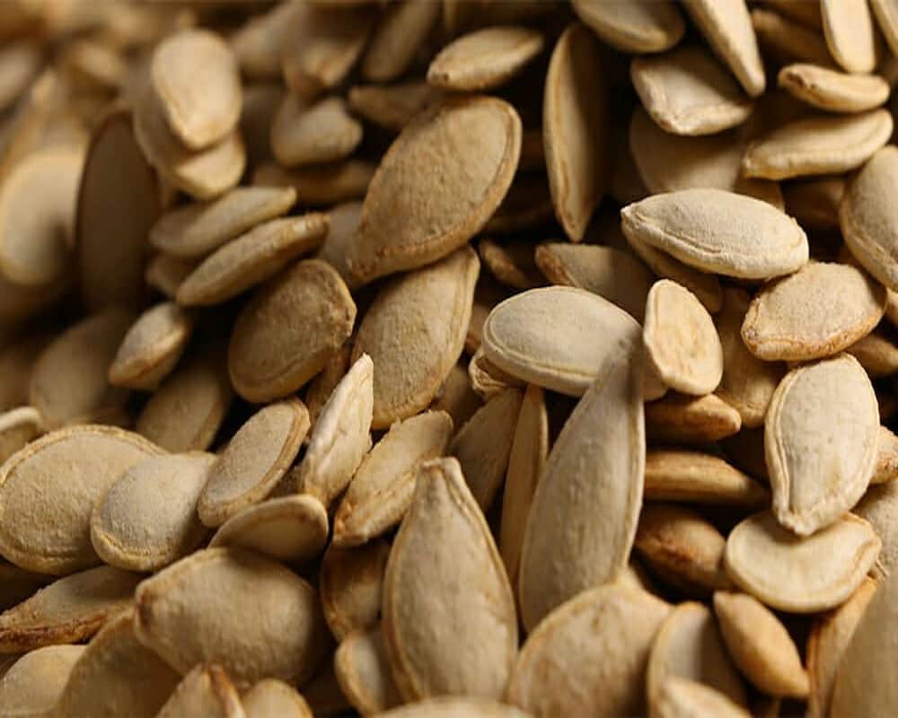 تخمه کدو الوندی؛ ترد خوشمزه بو داده نمکی حاوی ویتامین A E 