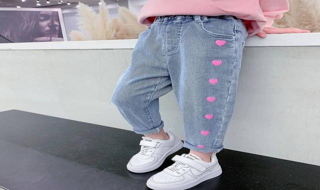 شلوار لی کودک دختر (جین) آبی سرمه ای یخی راسته زاپ دار bell-bottoms