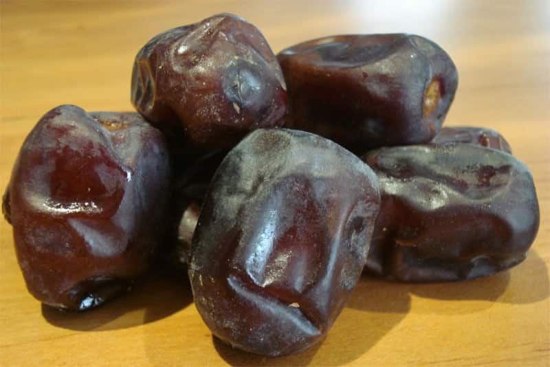 خرمای کبکاب طبس؛ نرم شهد دار (خارک رطب نیمه خشک) طلایی