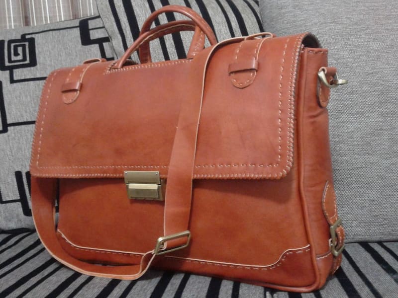 کیف دیپلمات چرم مشهد؛ انعطاف پذیر مقاومت بالا مناسب کارمندان اداره Mashhad