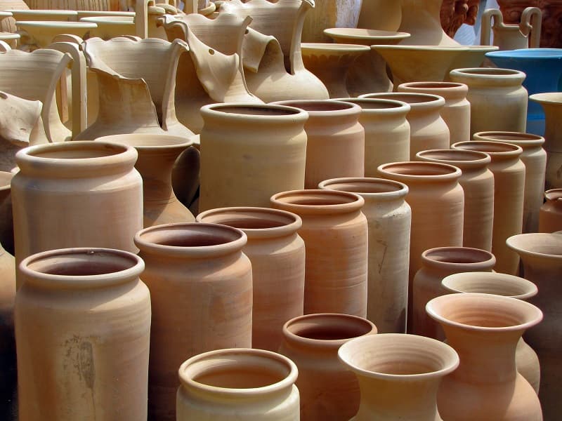 ظروف سفالی قم؛ گچ (1 2) کیلوگرم قهوه ای کرم آبی پوشش لعابی