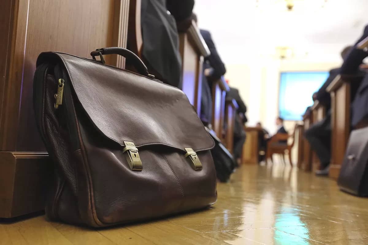 کیف چرم پشنگ؛ اکسسوری (زنانه مردانه) دوخت منظم قهوه ای