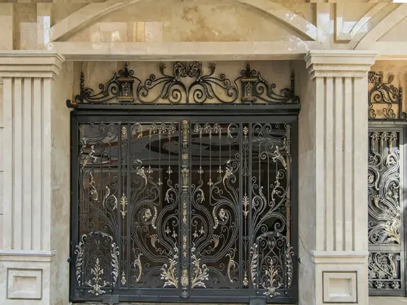 درب حیاط فلزی طرح چوب؛ ایمنی استحکام بالا ساخت Iran