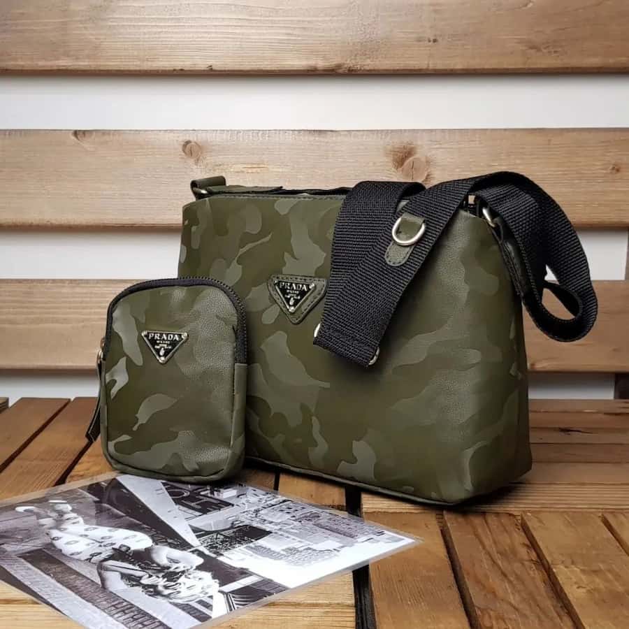 کیف دوشی پرادا؛ اکسسوری لوکس چرم مصنوعی (اسپرت روزانه مجلسی) زنانه