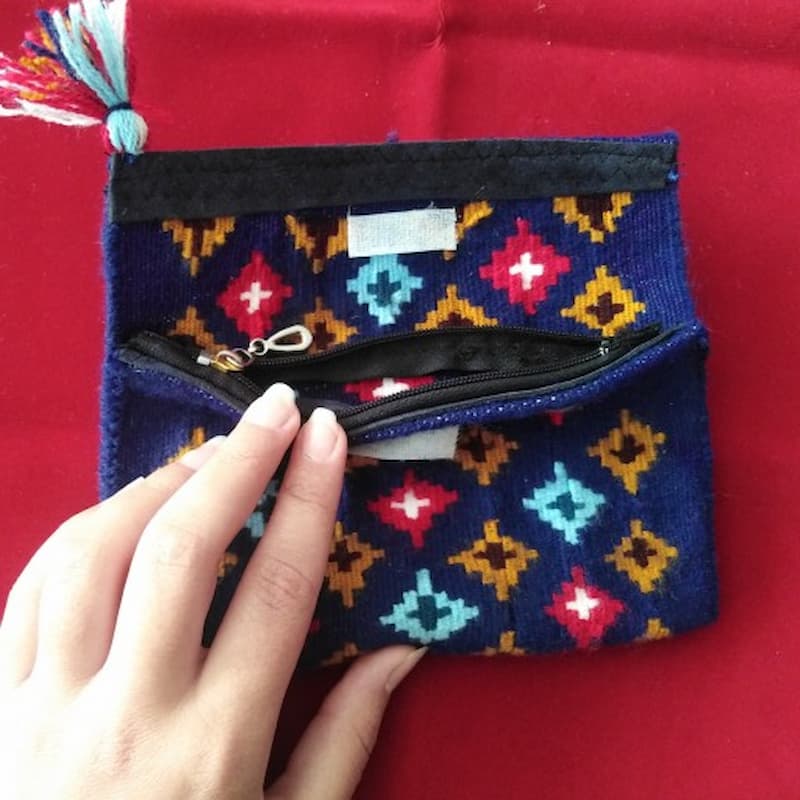 کیف پول سنتی گلیمی؛ الیاف پشمی درجه یک انواع (زیپ دار دکمه ای) دست دوز