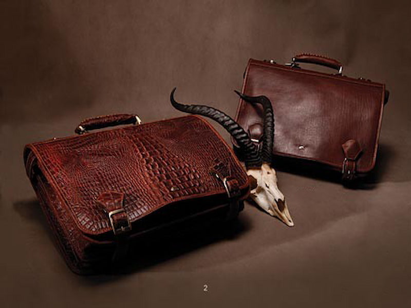 کیف چرم بوفالو مردانه؛ ظاهری شیک دستی دارای انعطاف پذیر Buffalo