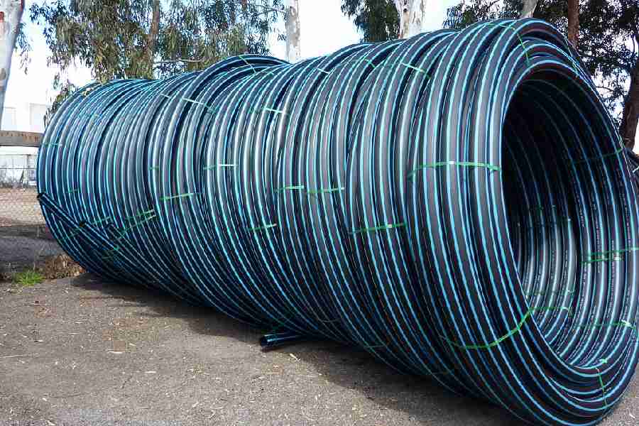 لوله پلی اتیلن قابل انعطاف شلنگی؛ انتقال آب گاز (2 4) اینچ مشکی کلاف 100 متری
