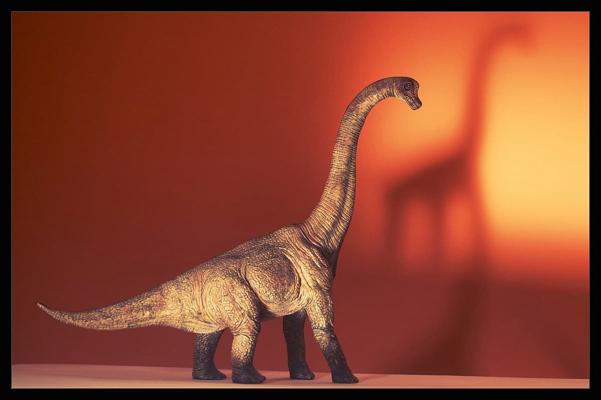 اسباب بازی دایناسور کنترلی؛ خاص زیبا قهوه ای کمرنگ مرغوب بادوام plastic