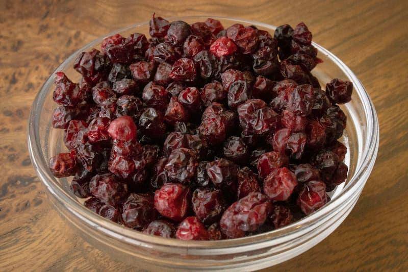 کشمش پلویی ارگانیک؛ آهن پتاسیم فله بسته بندی طلایی قهوه ای Green