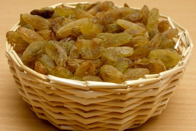 کشمش درجه یک ملایر؛ قلمی سبز حاوی پتاسیم پوکی استخوان Manganese