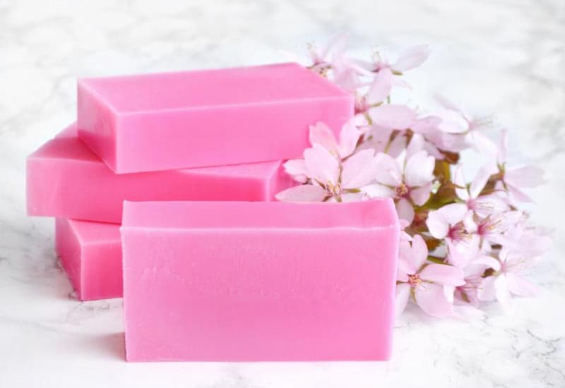 صابون گلمر لایه بردار؛ دارای روغن جوجوبا مناسب شستشوی روزانه Red