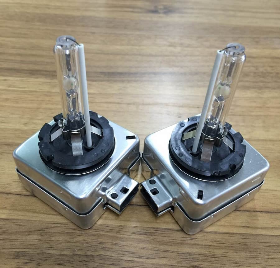 لامپ زنون سمند ef7؛ ترانس ساده نمایشگر دیجیتال (گارانتی مصرف باتری) نصب راحت